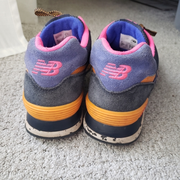 New Balance 574 Blue, Pink, and Orange  Sneakers Men's 9 - Picture 7 of 7